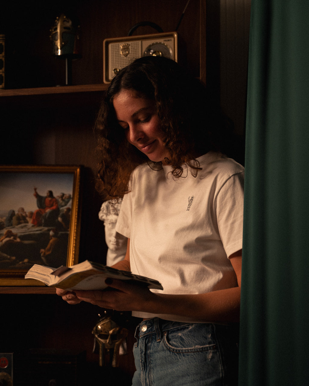 Black "Club Cropped Tee"